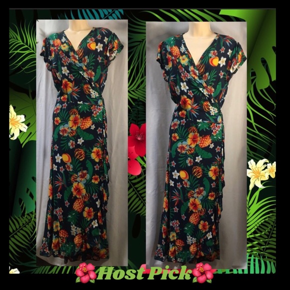 Unknown Brand Dresses & Skirts - Floral wrap dress for those spring and summer days